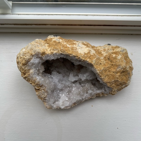 White Quartz Geode - Picture 3 of 5